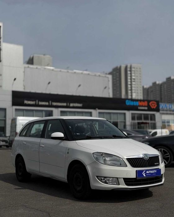 Продаж Skoda Fabia 2012 року