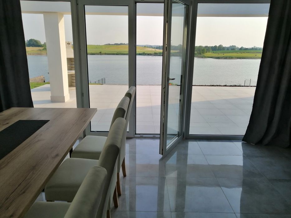 Dom do wynajecia Mazury basen klimatyzacja balia sauna  pomost plaza
