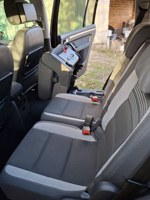 Свіжо пригнаний автомобіль