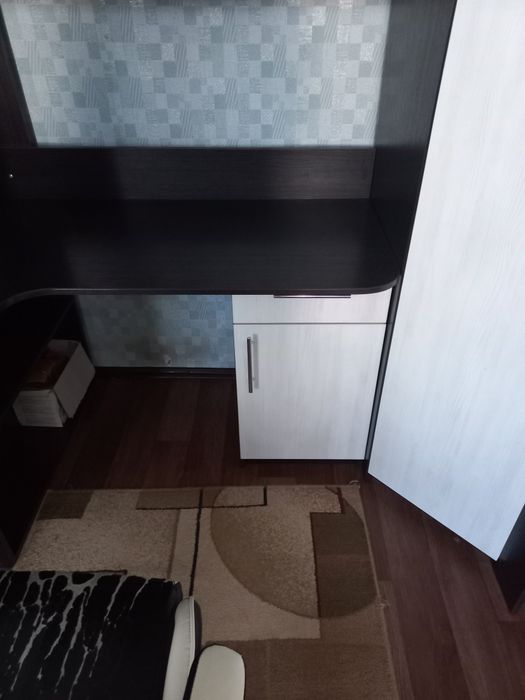 Дитяче ліжко-горище зі шкафом і столом