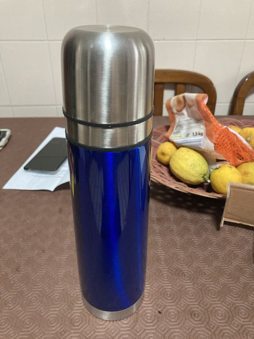 NOVA Garrafa termo inox com 2 copos 750 ml