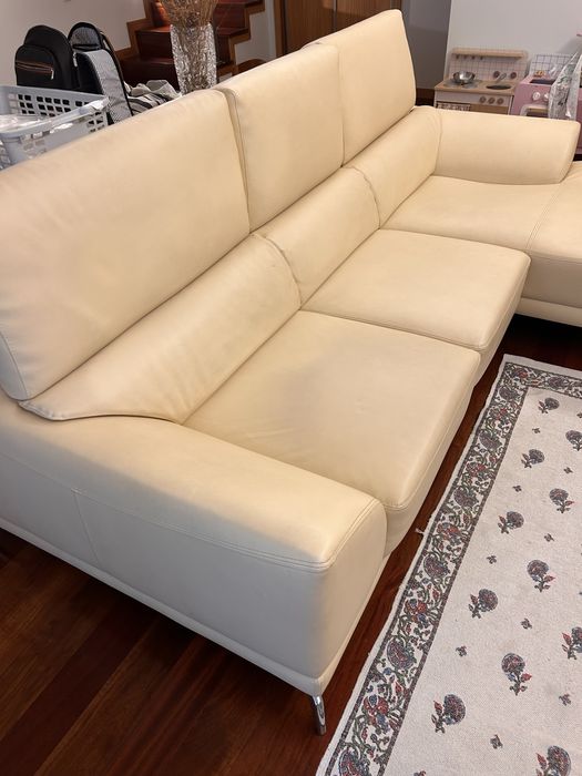 Sofá 4 lugares com chaise longue