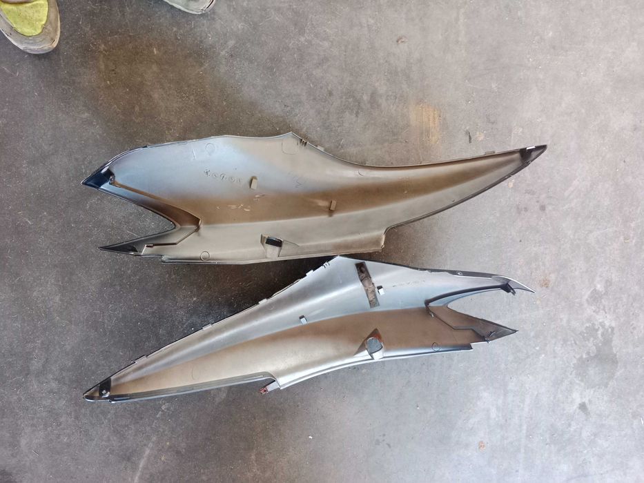 yamaha flame 125 boczki tył tylne owiewki zadupek osłony owiewka