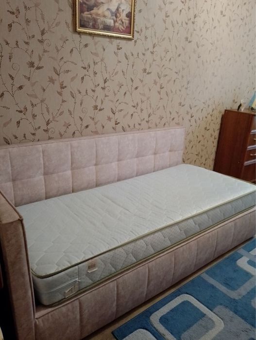 Кровать с матрасом 1х2,10