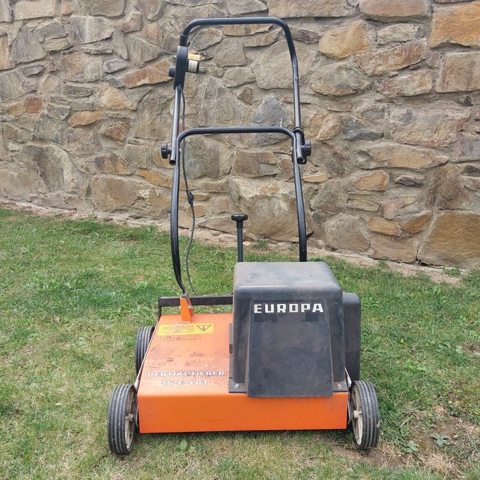 Elektryczny wertykulator Europa