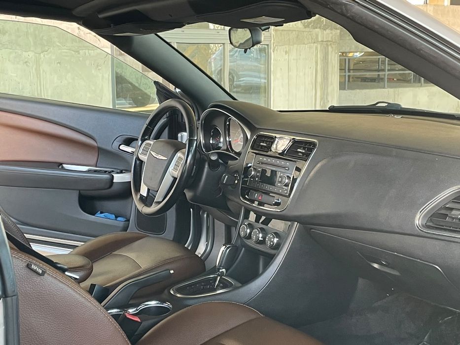 Продам Chrysler 200C
