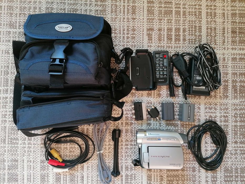 продам видеокамеру Sony DCR-HC96E