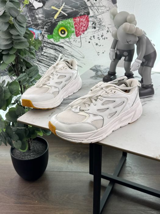 Кросівки Hoka Clifton L 40.5 розмір Е16563