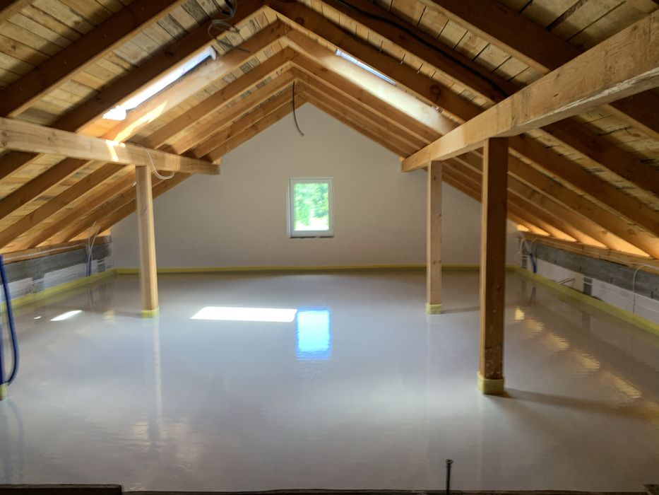 Wylewki posadzki anhydrytowe KNAUF ogrzewanie podłogowe.