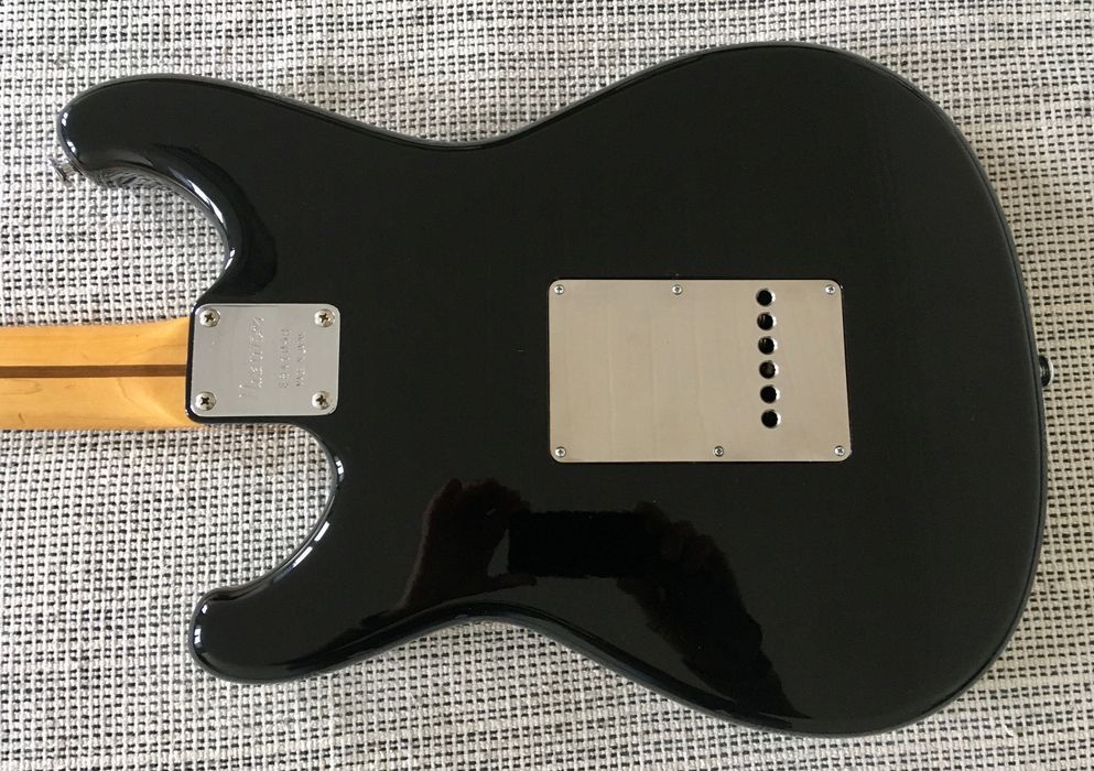 Ibanez Roadstar II Series 1984 RS135 BK