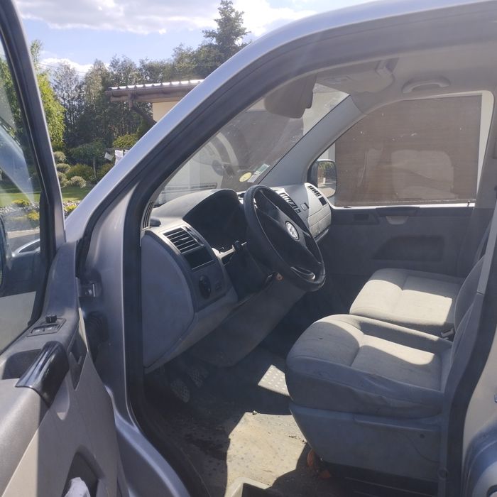 VW Transporter T5  1.9 2008 klima części
