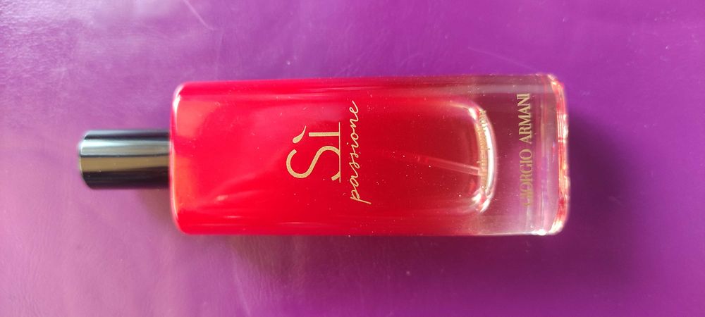 Pusty flakon / buteleczka po perfumach GIORGIO ARMANI (Nr.21)
