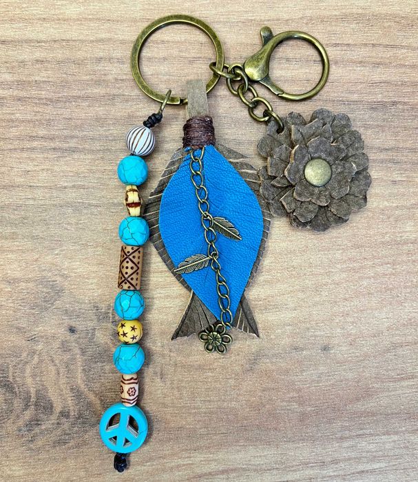 Skórzana zawieszka do torebki, brelok amulet Nr6, ręcznie robiony