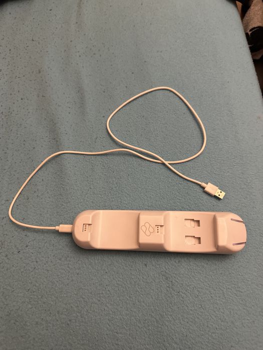 Vendo carregador para dois comandos de playstation