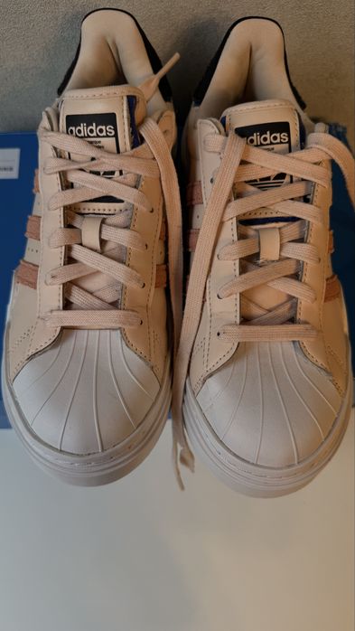кросівки adidas оригиналінал 37-37,5