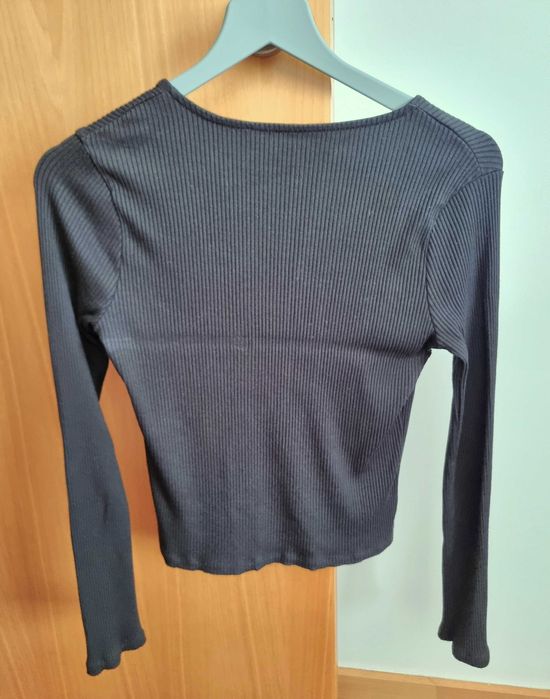 Camisola preta com botões Zara, tamanho S