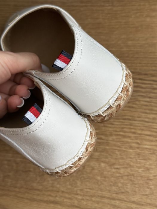 Еспадрилі жіночі білі шкіряні tommy hilfiger 39