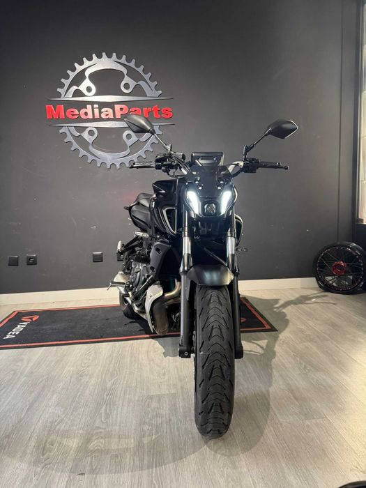 YAMAHA MT07 DE 2023