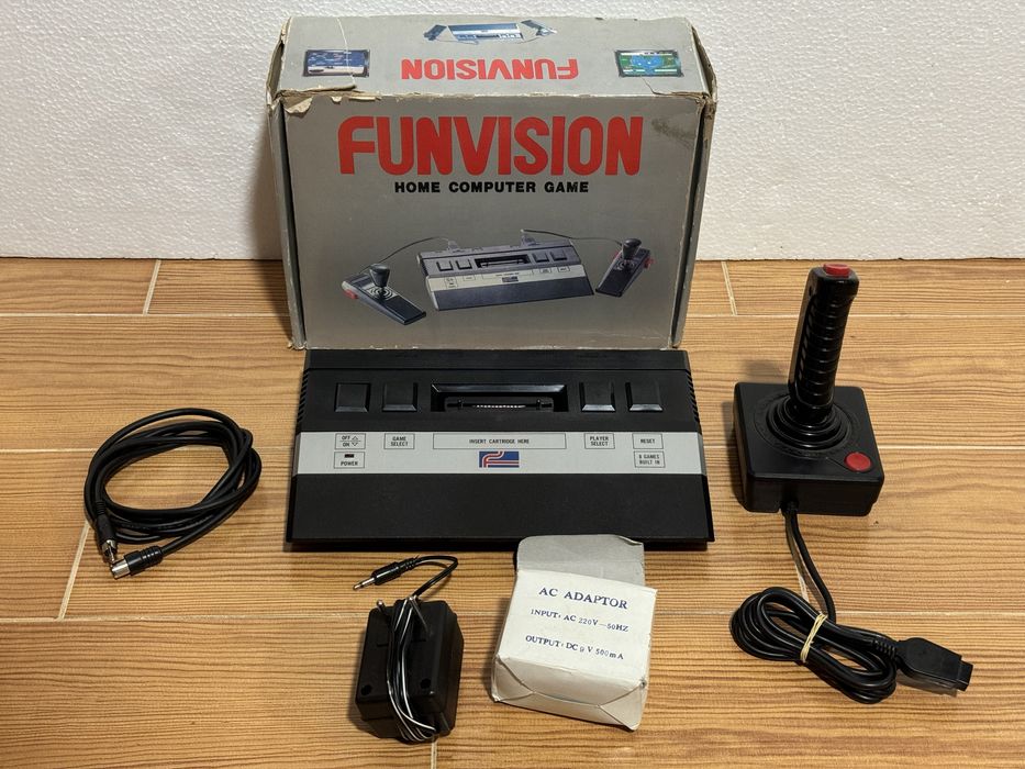 ATARI 2600 Jr clone (funvision)