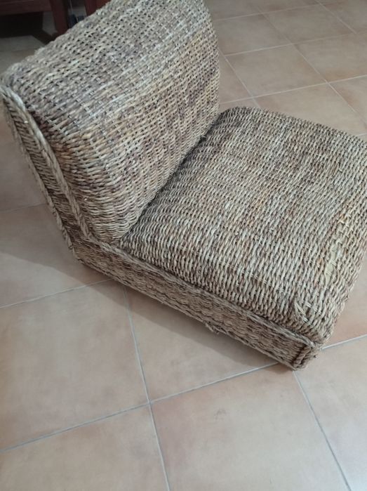 Vendo cadeirão em verga.