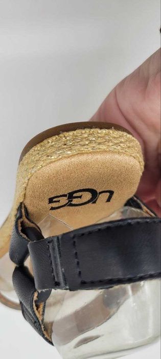 Шкіряні босоніжки для дівчинки UGG Оригінал 18, 23 р.
