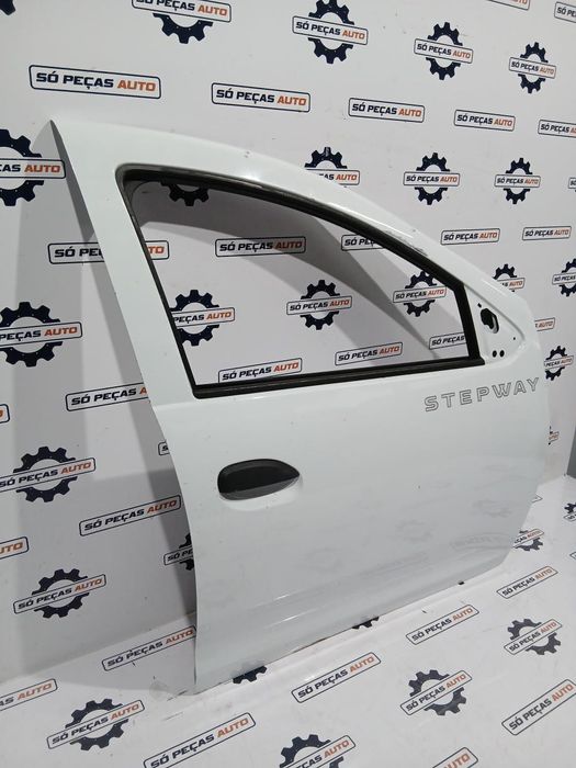 PORTA FRENTE DIREITA BRANCA DACIA SANDERO STEPWAY 0.9TCE ANO: 2014