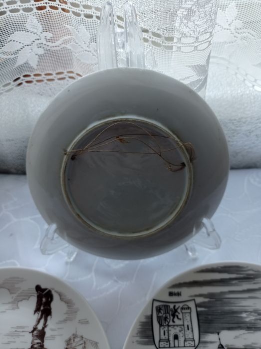 Zestaw 3 porcelanowych talerzy