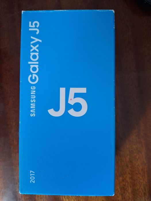 Самсунг GALAXY J5