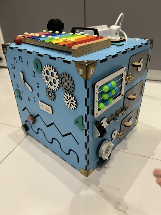 Бізі куб для дитини 30*30*30