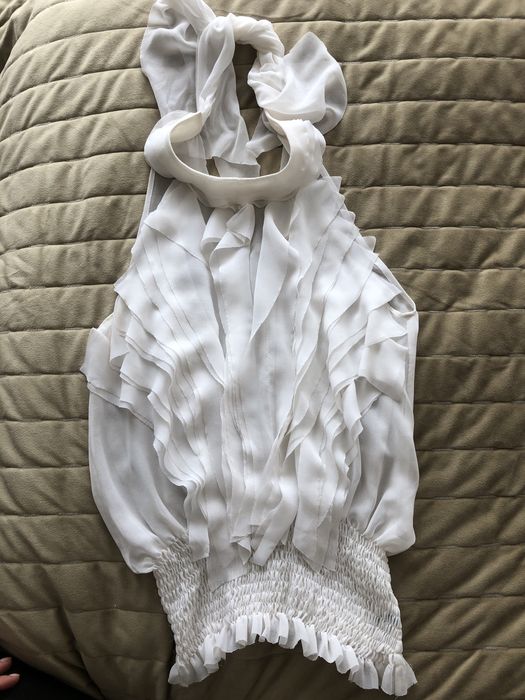 Ewa Minge Biała elegancka bluzka wiązana na szyi