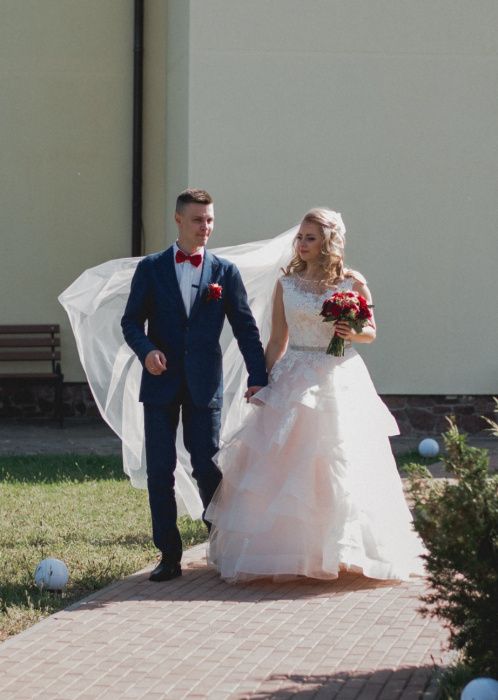 Ексклюзивна весільна сукня "Allure Bridals",США,46 розм М-L