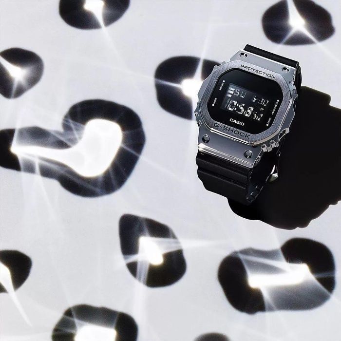 Часы Casio G-SHOCK GM-5600-1E ! Оригинал! Фирменная гарантия 2 года!