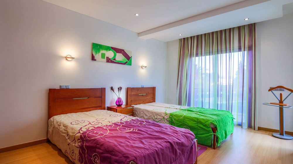 Moradia M3 C/Piscina P/Férias, ALBUFEIRA-Algarve.