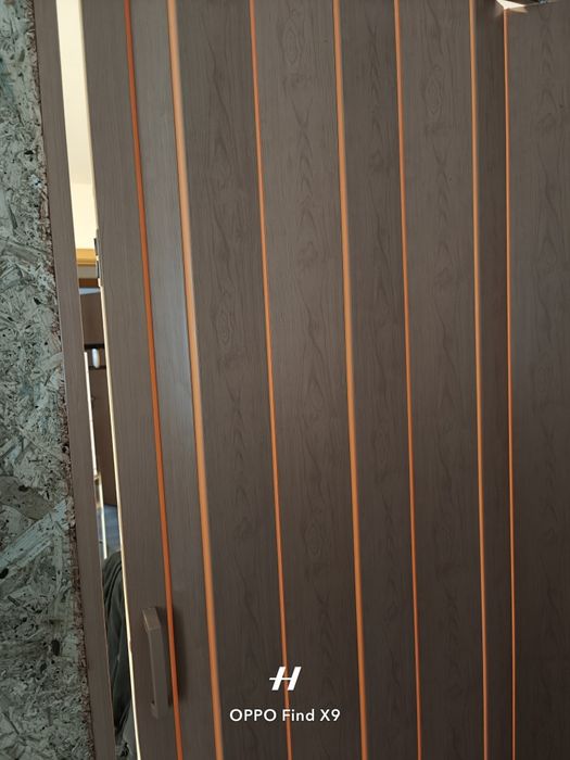 Porta de correr cor madeira