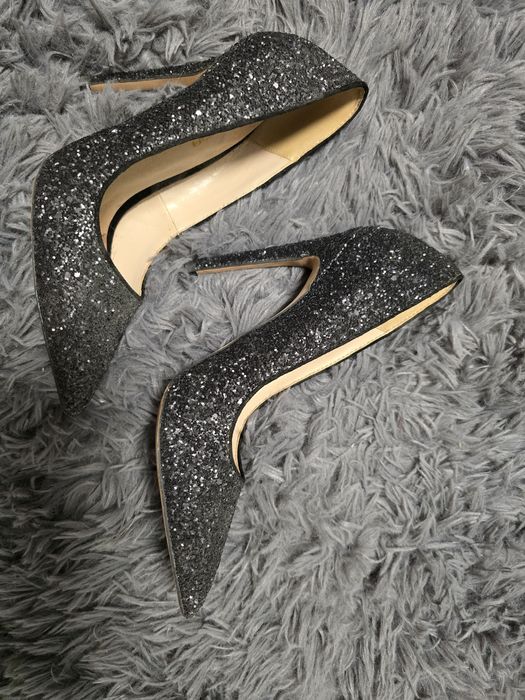 Błyszczące szpilki Primadonna