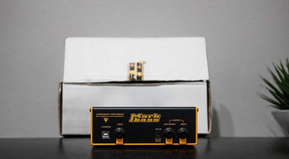 Pedal Markbass Super Synth como novo