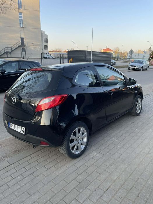 Mazda 2.   1.3 benzyna ,rok 2010/11 po liftingu