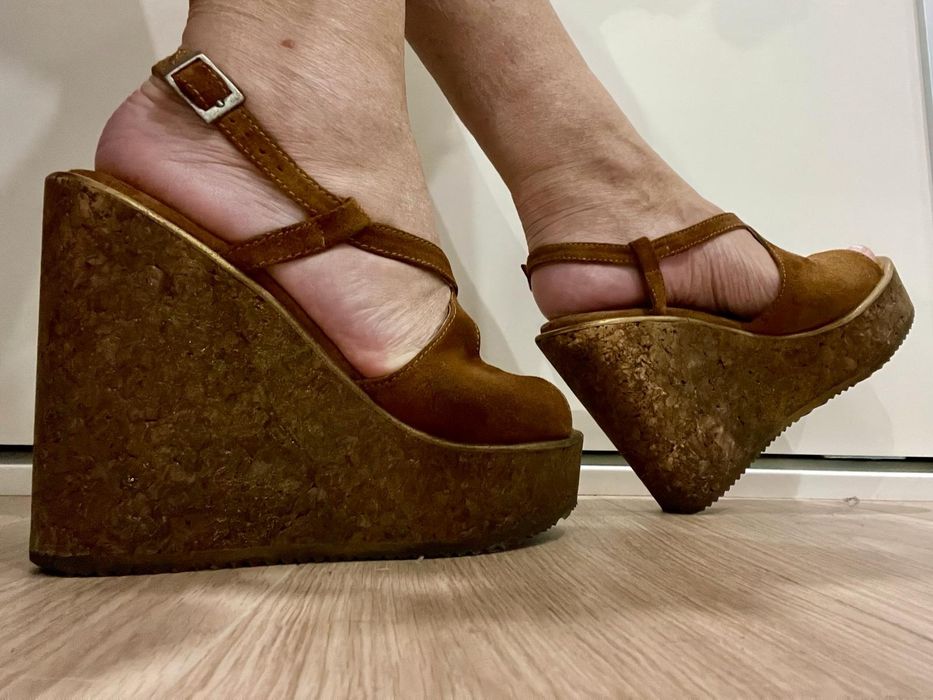 Sapato de Senhora Suz novo.