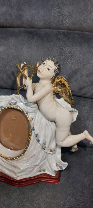 Moldura de Porcelana com Anjo e Harpa