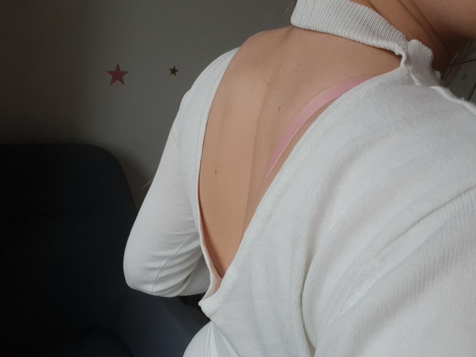 Sweter guess S kremowy biały z dżetami odkryte plecy dzianowy