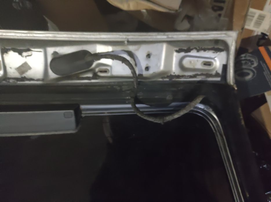 Szyba klapy BMW e39 kombi kompletna