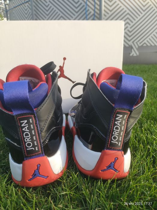Nike Jordan jumpman two trey