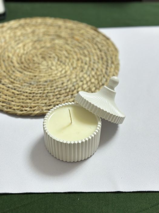 Соєві свічки у гіпсовому кашпо