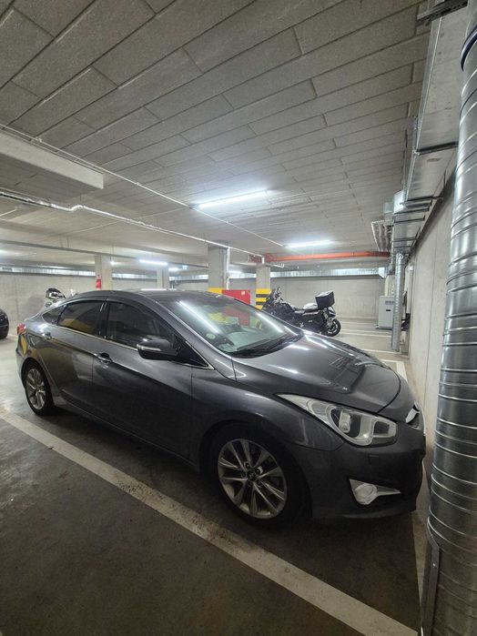 Sprzedam Hyundai i40

1.7 CRDi 136 
, Продам Hyundai i40