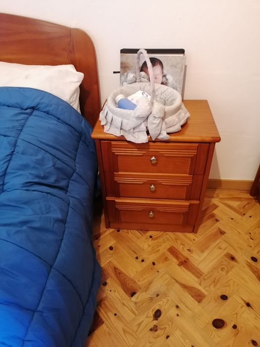 Mobília quarto solteiro (em pinho mel)