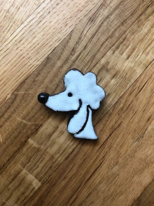 Broszka ceramiczna PUDEL, Hand Made