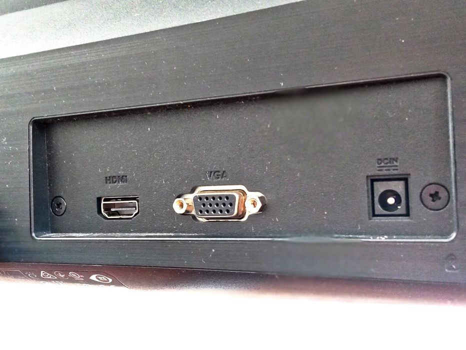 Monitor ASUS 23" Full HD e IPS