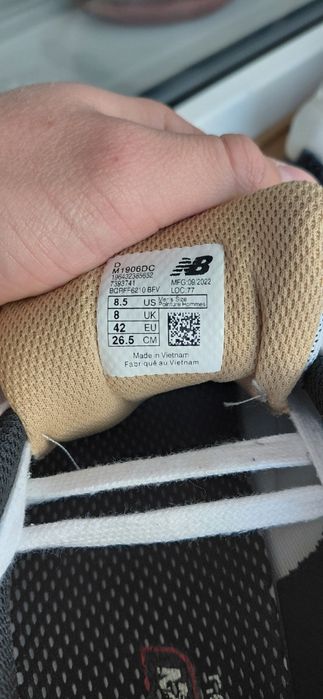 Продам new balance 1906d,42 розмір