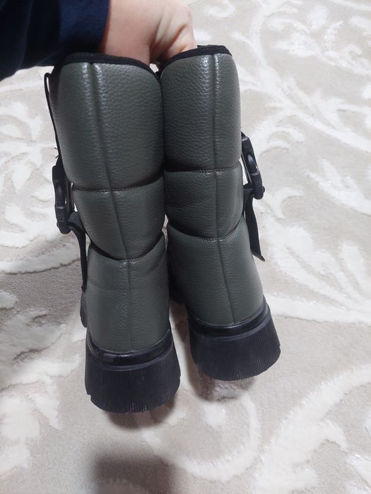 Зимові теплі сапожки в стані нових 34р.