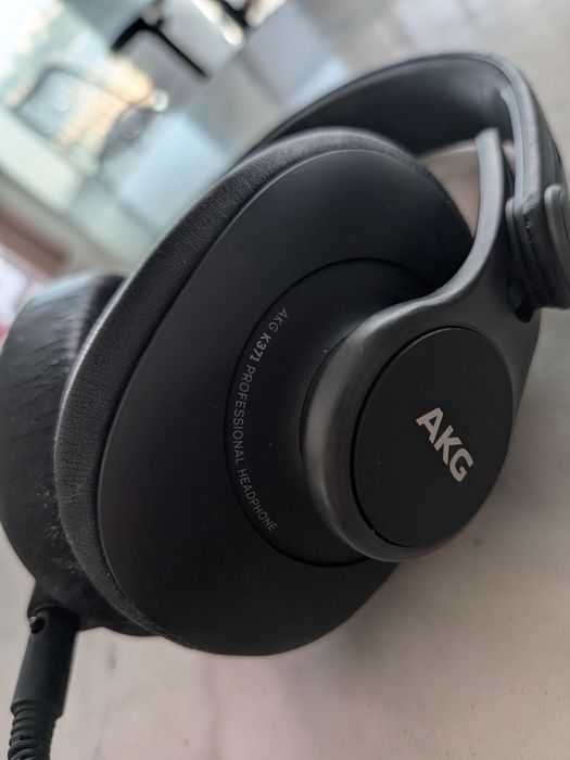 AKG K371 Auscultadores Profissionais